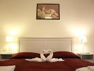 Sylvia Stylish Vatican Daire Roma